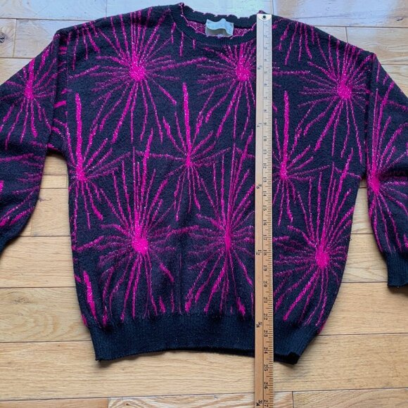 Vintage Country Romance Black & Hot Pink Abstract Burst Sweater (80s/90s) - Picture 6 of 9
